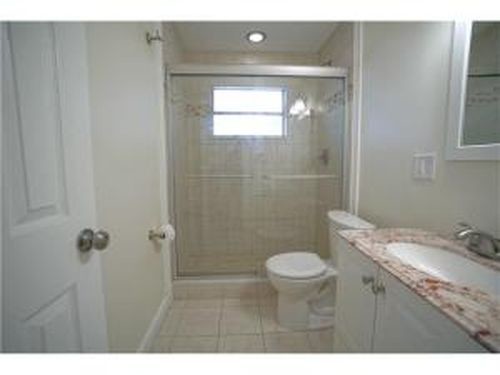 Foto del edificio - 1009 NE 17th Ct