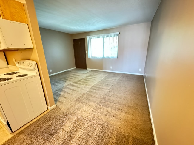 Building Photo - 2030 J St