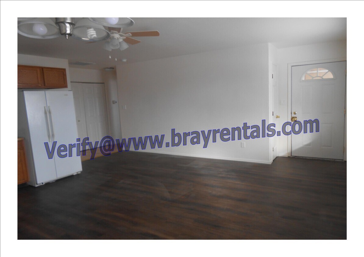 3246 1/2 Downey Ct Unit 3, Clifton, CO 81520 Apartments in Clifton