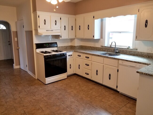 Foto del edificio - 49 Hillside Ave