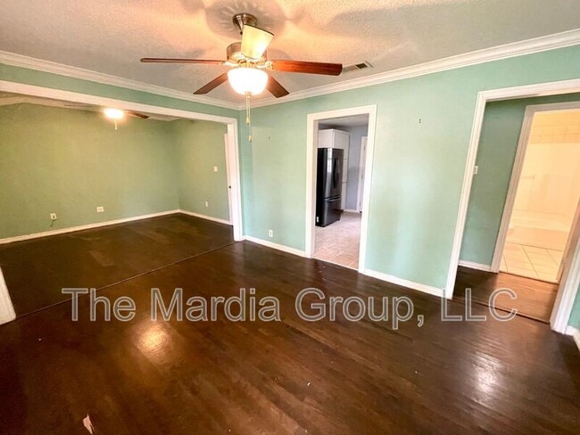 Building Photo - 1316 Caruth Dr