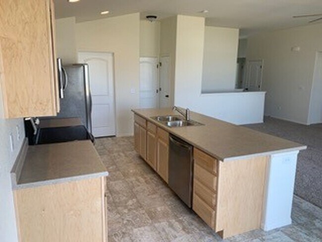 Foto del edificio - 3bd 2ba -  Ranch-Style Living in Northwest Loveland