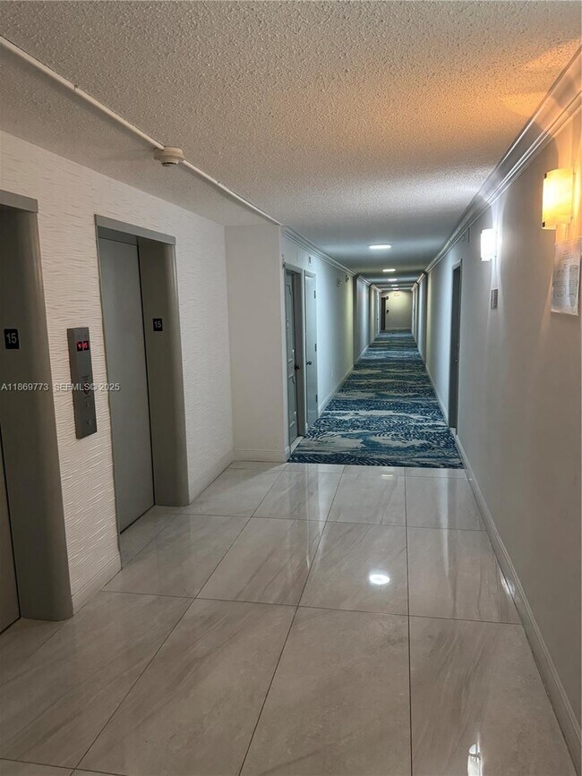 Foto del edificio - 1849 S Ocean Dr