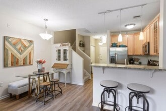 Building Photo - 680 N 2nd St