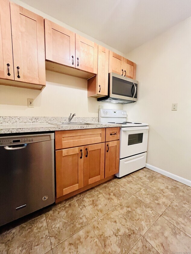 Foto principal - 302 Pine Rock Ave