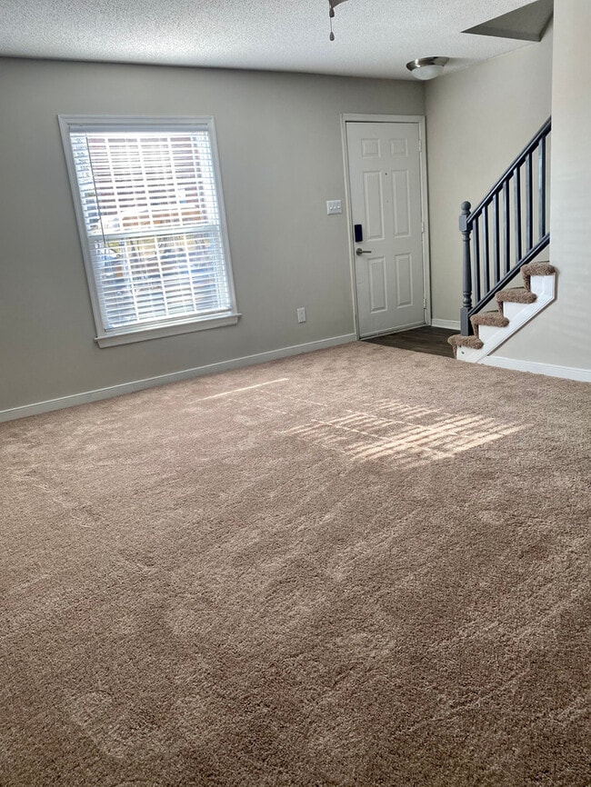 Building Photo - Beautifully Renovated Two Bedrooms