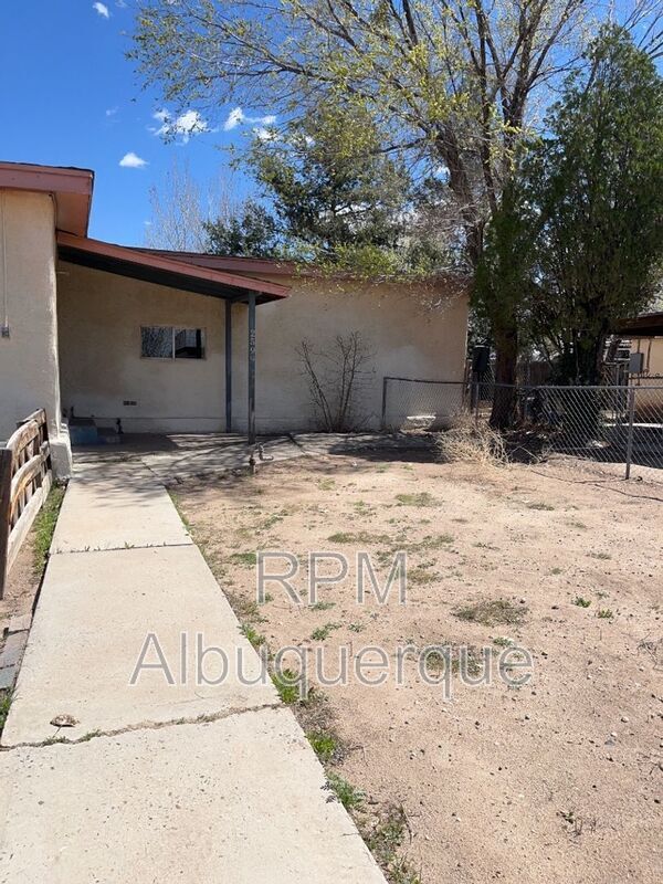 Foto del edificio - 253 Gonzales Ln SE