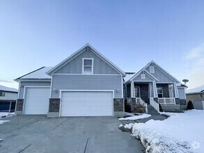 Building Photo - 422 W 150 N