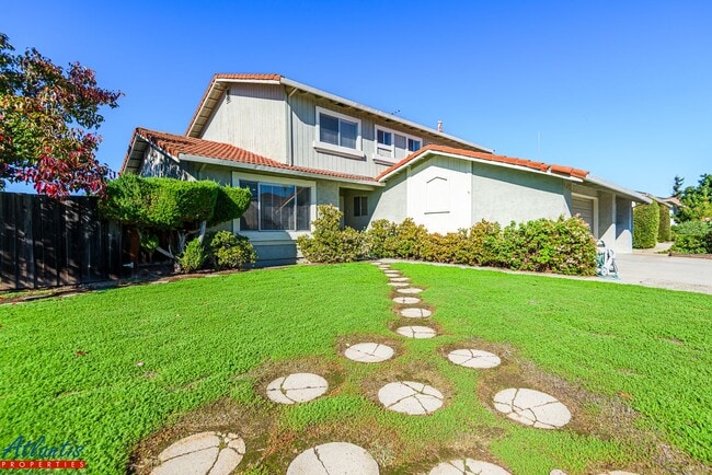 Beautiful Home | Remodeled | Corner Lot - Beautiful Home | Remodeled | Corner Lot