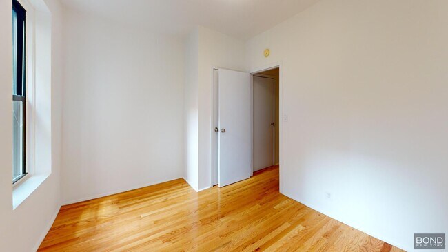 Foto del edificio - 429 E 73rd St