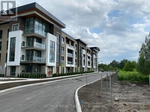 Building Photo - 385-385 Arctic Red Dr