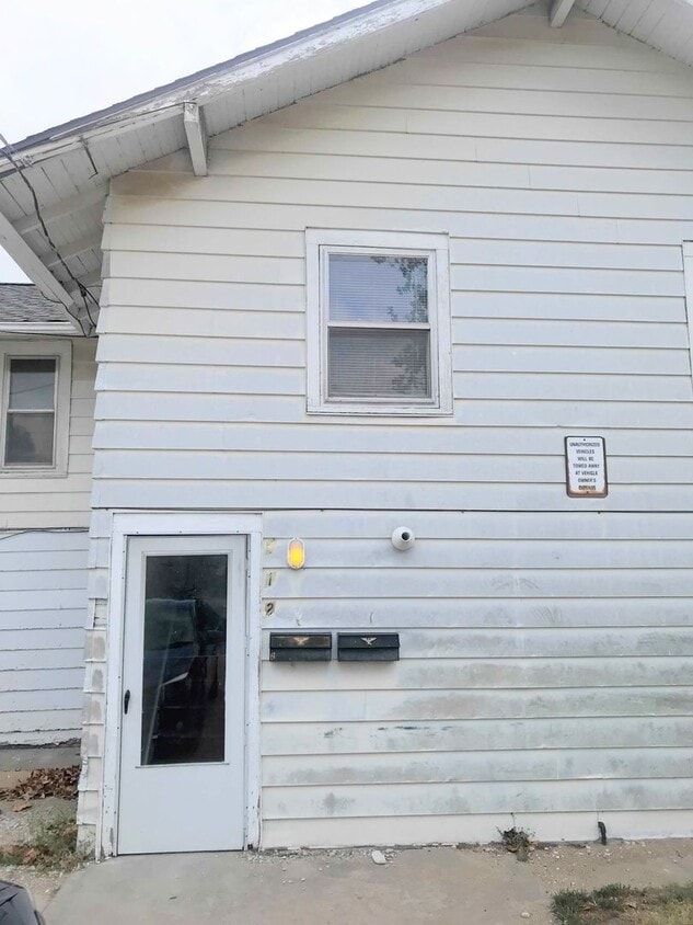 Primary Photo - 112 N Plum St.