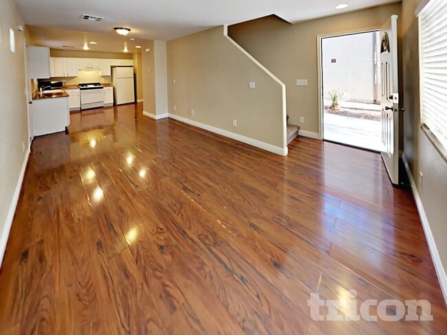Building Photo - 5230 Shreve Ave