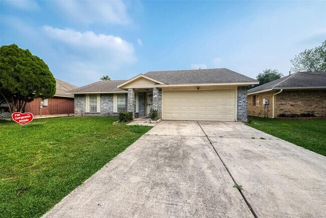 Building Photo - 7927 Log Hollow Dr