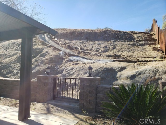 Foto del edificio - 4866 Crest Ave