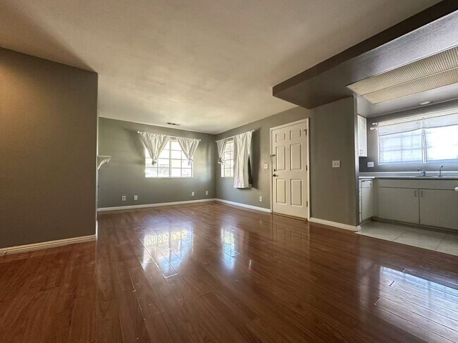 Building Photo - 3 Bedroom home for leasing in La Puente