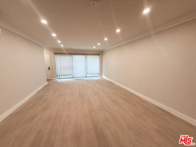 Foto del edificio - 1117 S Bedford St