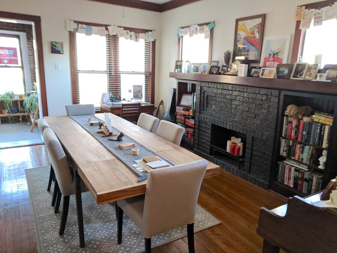 Foto principal - 4422 N Greenview Ave