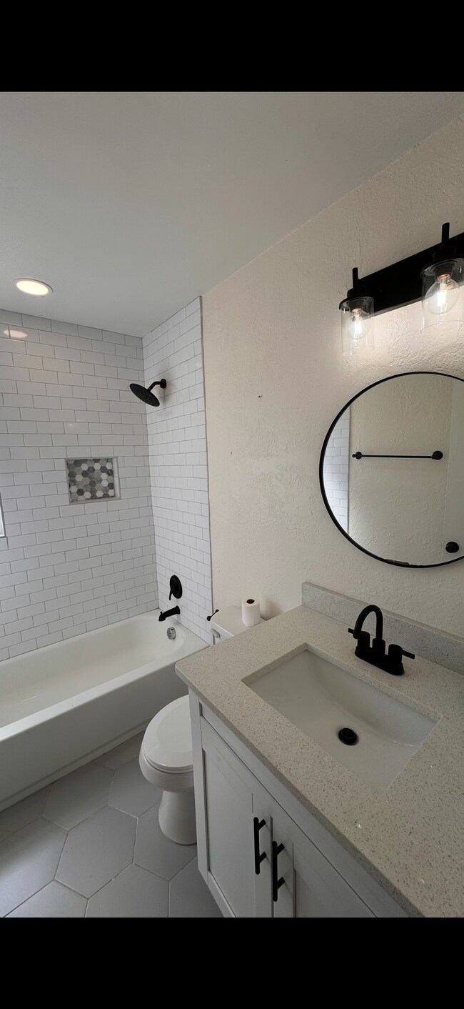 Foto del edificio - 4594 10th Ave N