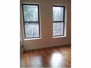 Foto principal - 903 Knickerbocker Ave