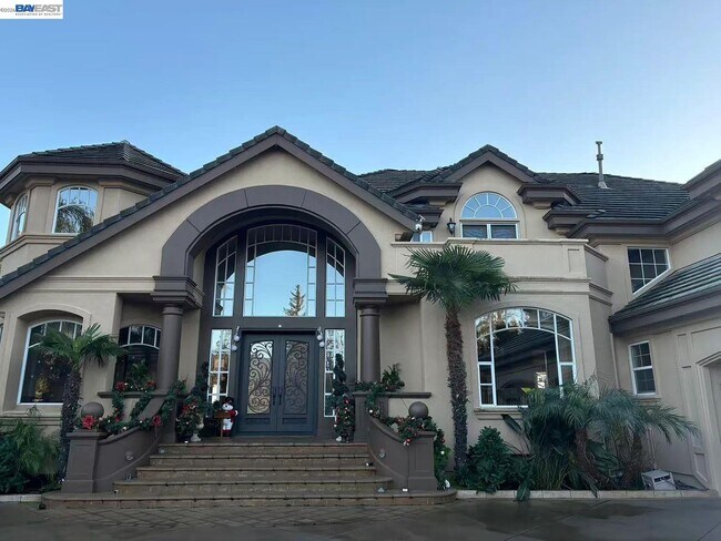 Foto del edificio - 3511 Country Club Pl