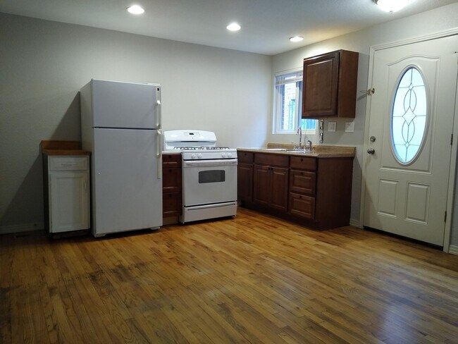 Foto del edificio - 2237 N Federal Blvd