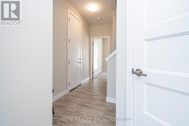 Photo du bâtiment - 925 Sarnia Rd