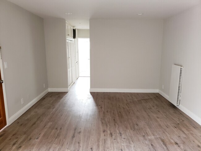 Foto del edificio - 4733 Haskell Ave