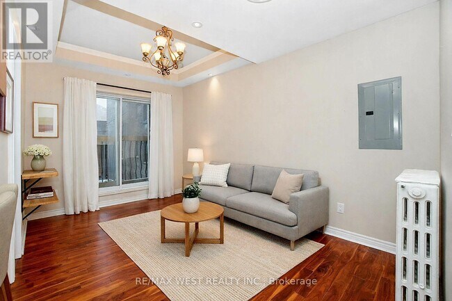 Photo du bâtiment - 237 Vaughan Rd