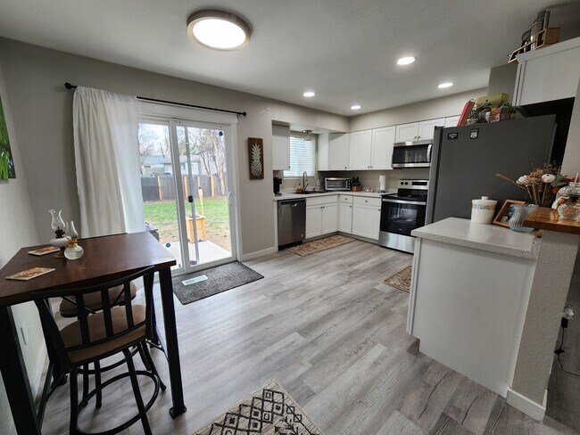 Building Photo - 4850 Hunters Run