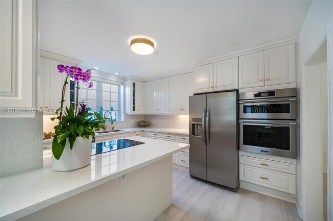 Foto del edificio - 1457 Certosa Ave