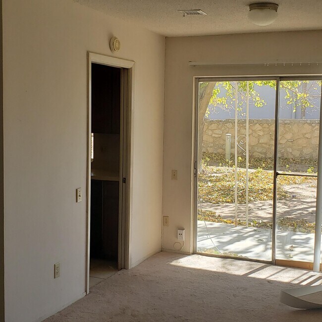 Foto del edificio - 10410 Ashwood Dr
