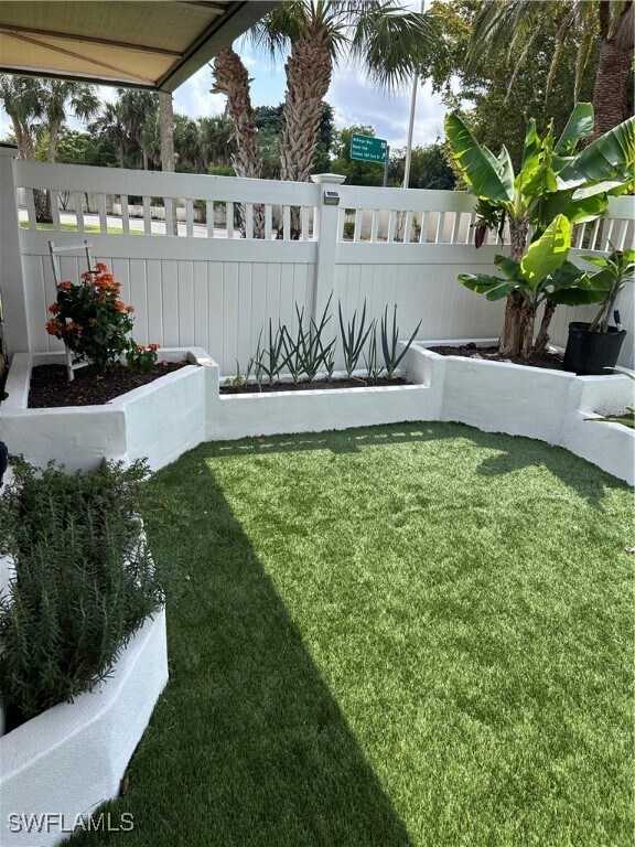 Foto del edificio - 4291 Island Cir