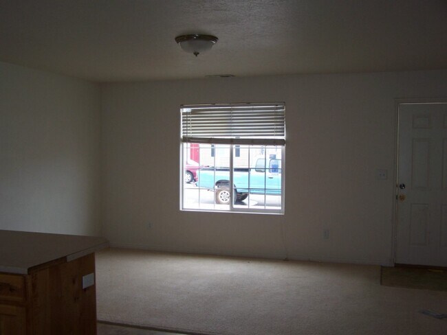 Building Photo - 1246 N 650 W