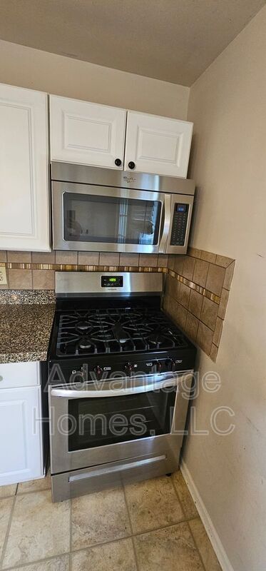 Foto del edificio - 4504 Terrace St