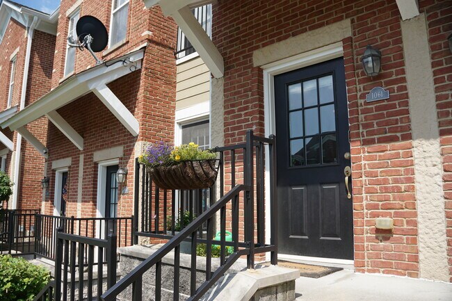 Foto del edificio - 1061 Reserve Way