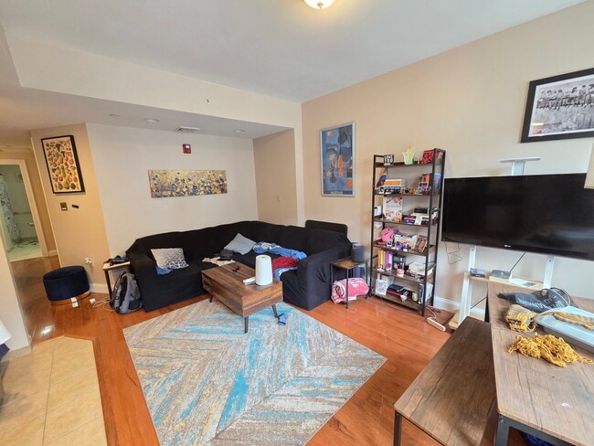 Photo - 75 Hancock St Apartment