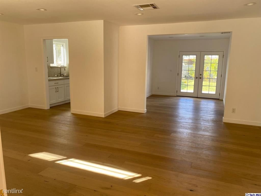 Primary Photo - 4 br, 2 bath House - 19423 Archwood St