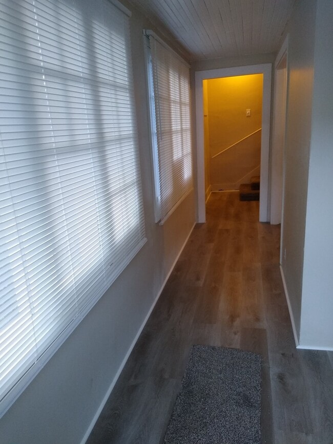 Building Photo - 2329 Van Buren Ave