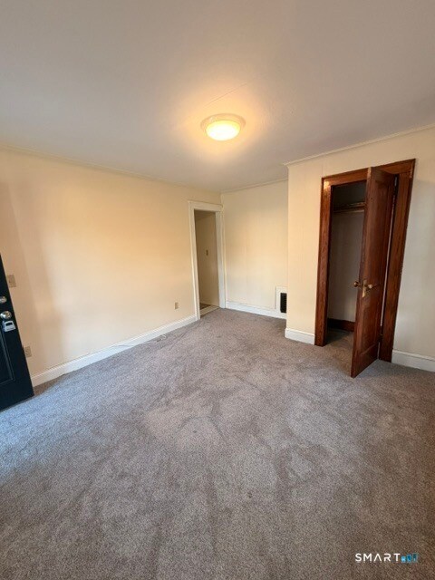 Foto del edificio - 94-Apt2 Tomlinson Ave