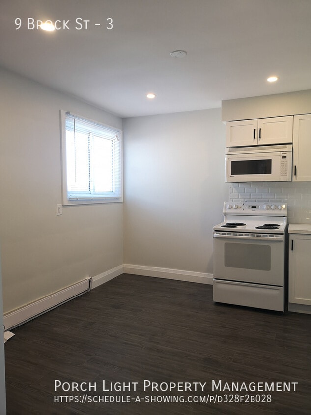 Primary Photo - Renovated Two Bedroom in AMAZING Port Dalh...