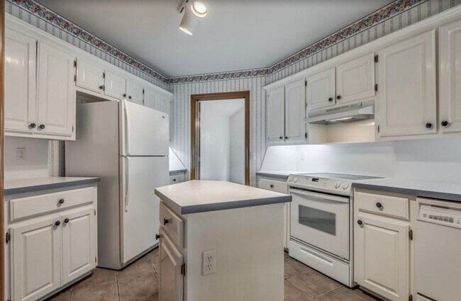 Foto del edificio - 808 NW 142nd St