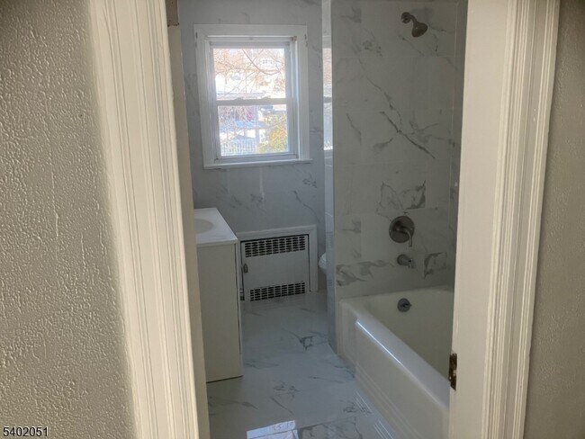 Foto del edificio - 20 Ryerson Ave