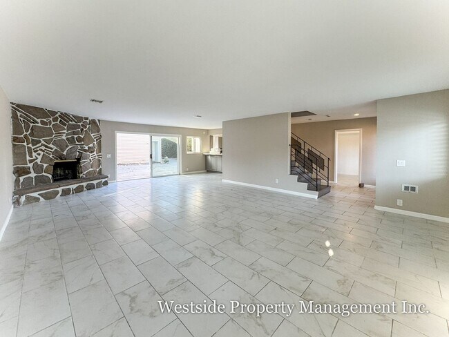 Foto del edificio - 8100 W 83rd St