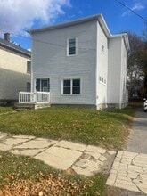 Building Photo - 206 S Melcher St