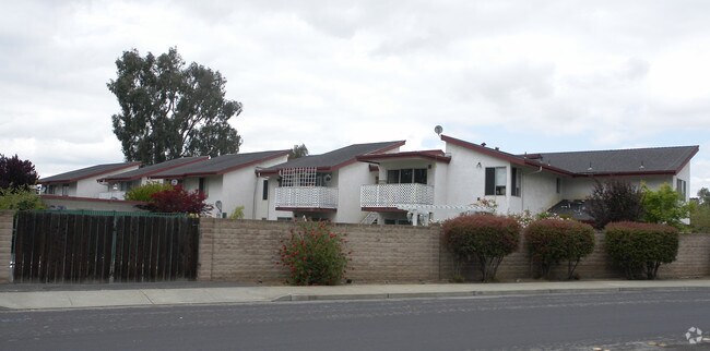 Foto del edificio - 2507 Portola Ave