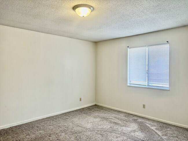 Foto del edificio - 1153 Country Ln