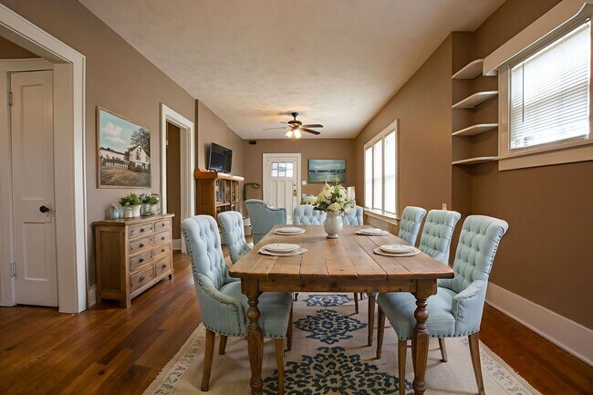 Foto del edificio - Cute 1 Bedroom / 1 Bath Home with Fenced i...