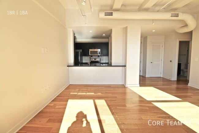 Foto del edificio - 217 W Pershing Rd