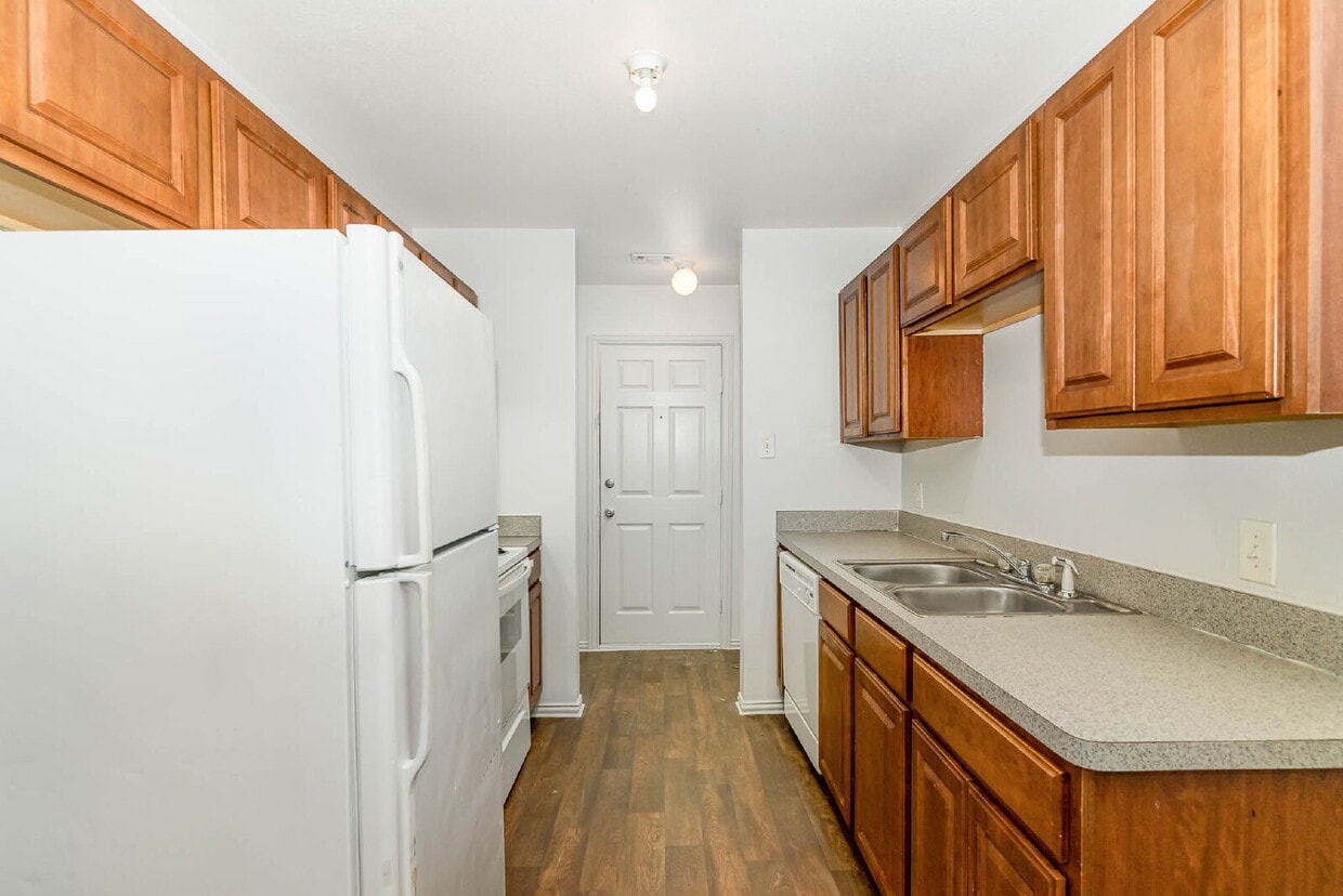 Comfort and Convenience of 3BD/2BA Duplex in Fort Worth! - Comfort and Convenience of 3BD/2BA Duplex in Fort Worth!